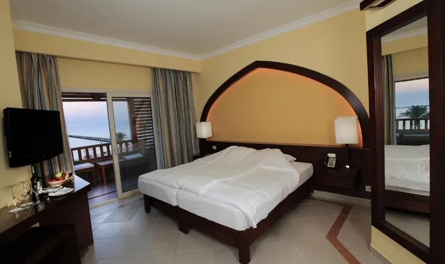 Room, Single, Sea View, The Breakers Diving and Surfing Lodge 1/1