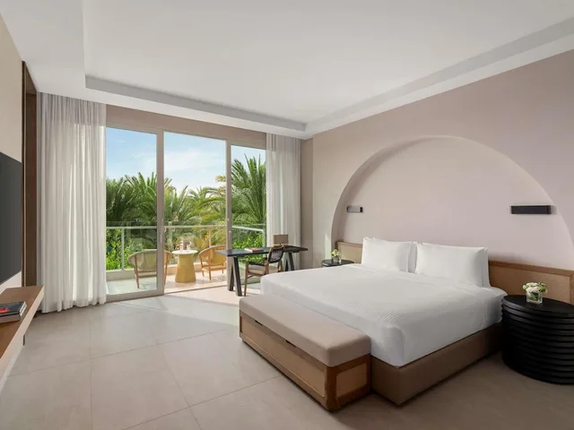 2 Bedrooms, Senior, Suite, King and Twin Beds، Rixos the Palm Hotel Suites Ultra All Inclusive 6/10