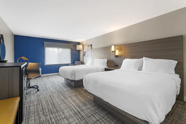 Standard, 2 Queen Beds, Best Western Plus Elgin - Chicago 4/10