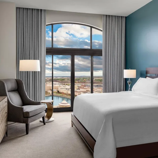Executive, Suite, ELEMENT HUNTSVILLE 2/4