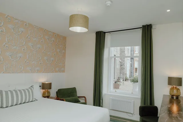 Executive, Single, Double Bed, Fishers Hotel 2/10