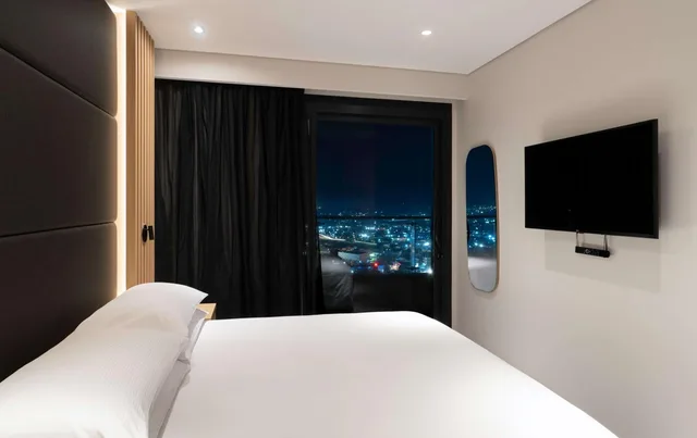 إقامة بسريرين مزدوجين بغرفتي نوم، Hilton Port Moresby Papua New Guinea 2/3