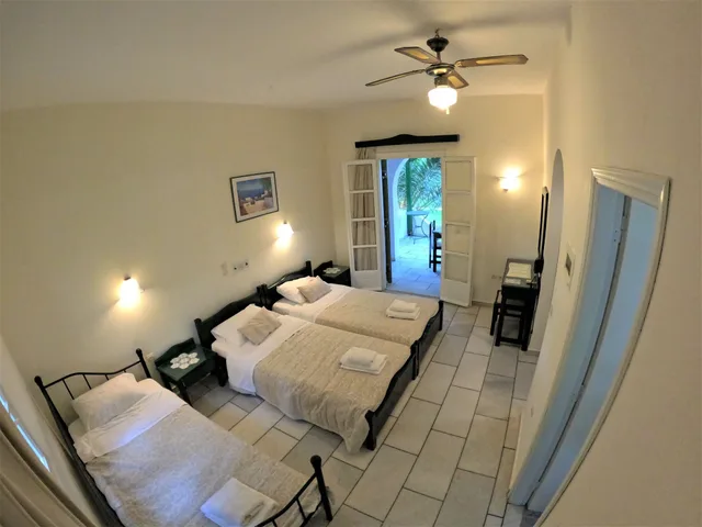 Studio, 3 Beds, Studios Vrettos 1/5