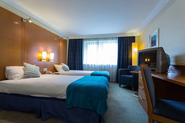 غرفة قياسية بسريرين منفصلين، Britannia Leeds Bradford Airport 5/10