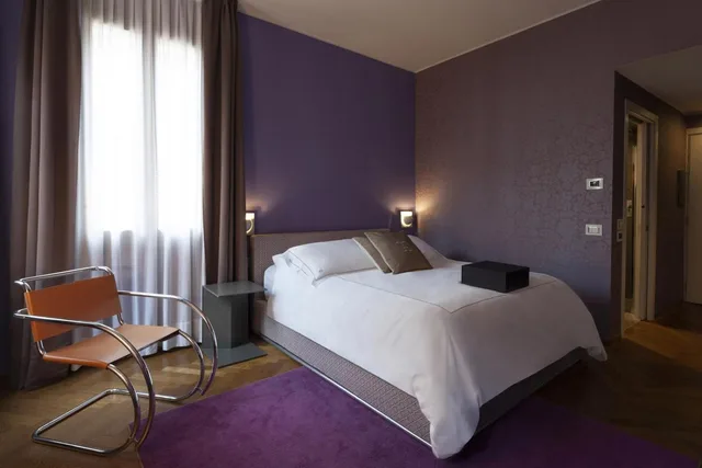 غرفة فاخرة بسرير مزدوج بإطلالة على القناة، Hotel Corte di Gabriela 6/10