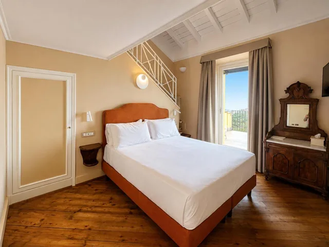 غرفة ديلوكس بسرير مزدوج بشرفة، Hotel Colonne 3/10