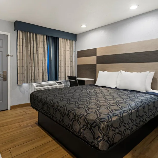 غرفة بسرير كينج، Bay Breeze Inn 3/10