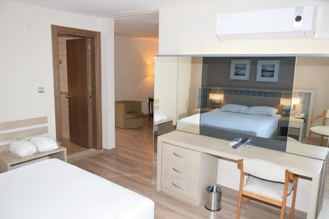 جناح، Pam Thermal Otel 7/10