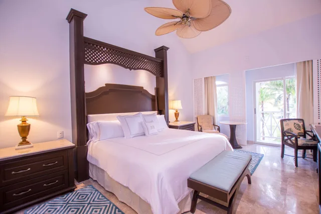 Luxury, King Bed, Royal Hideaway Playacar All Inclusive - Adults Only 2/4