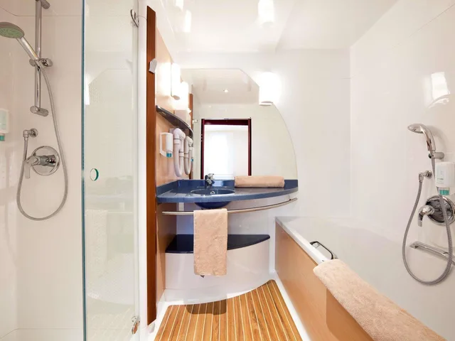 جناح سوبيريور بسرير مزدوج مع أريكة، Novotel Suites Hannover City 7/7