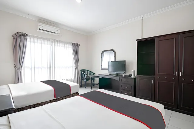 Suite Twin Indonesia، Collection O Senapelan Near Rsud Petala Bumi Formerly De Town Hotel 1/2