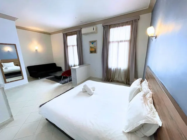 غرفة بسرير كوين، Hotel Olympic 1/10