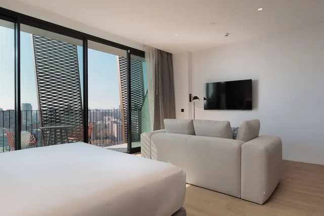 Panoramic, Executive, Suite, Queen Bed, Tembo Barcelona 3/4