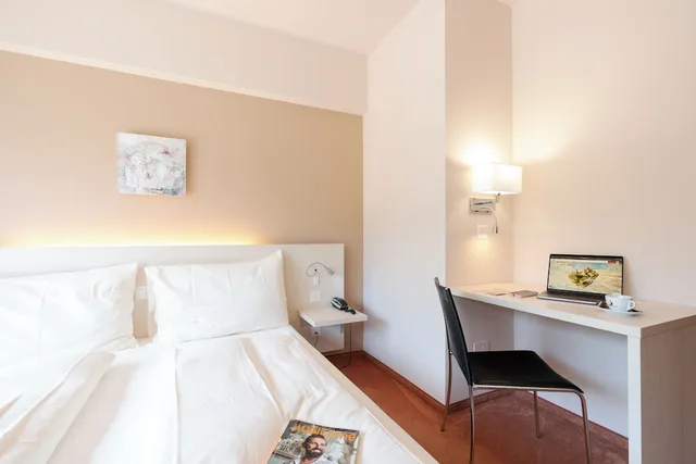 غرفة سوبيريور بسريرين منفصلين بشرفة، Hotel Unione 1/3