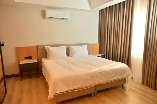 جناح ديلوكس بسريرين منفصلين وسرير كينج بإطلالة على البحر بغرفتي نوم بمطبخ صغير، Miarosa Kemer Beach 1/2
