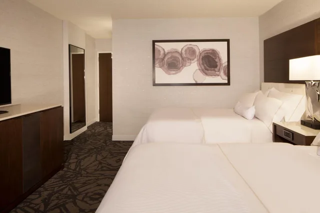 Deluxe, 2 Double Beds, Executive Level، The Westin Princeton at Forrestal Village 3/5