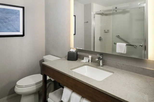 غرفة بسرير كينج بإطلالة على الجبل مع أريكة، Hyatt Place Post Falls/Coeur D'Alene 4/4