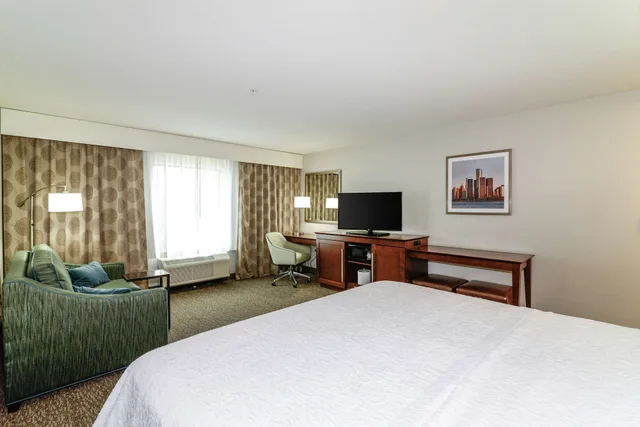 Studio, Suite, King Bed, Sofa, Hampton Inn Brighton Mi 1/7