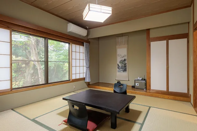 غرفة يابانية بحمام مشترك، Ryokan Warabino 2/2