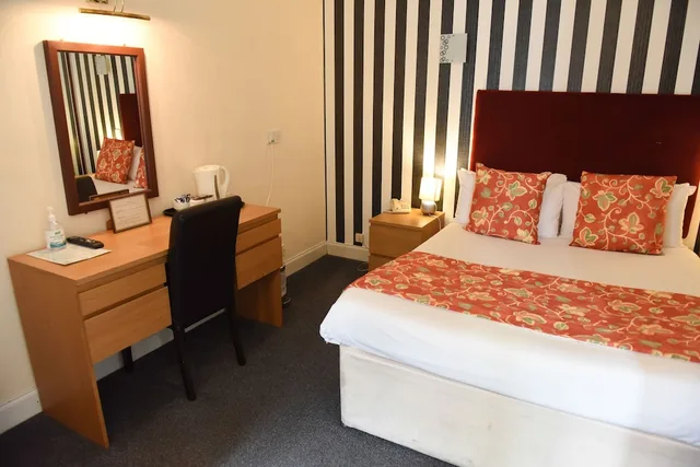 Classic, Double Bed, Courtyard Area، Castlecary House Hotel 2/3