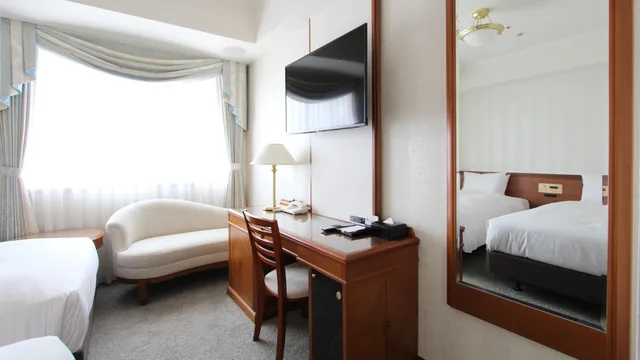 Select, Standard, Twin Beds, with View، KOKO HOTEL Osaka Shinsaibashi 1/1