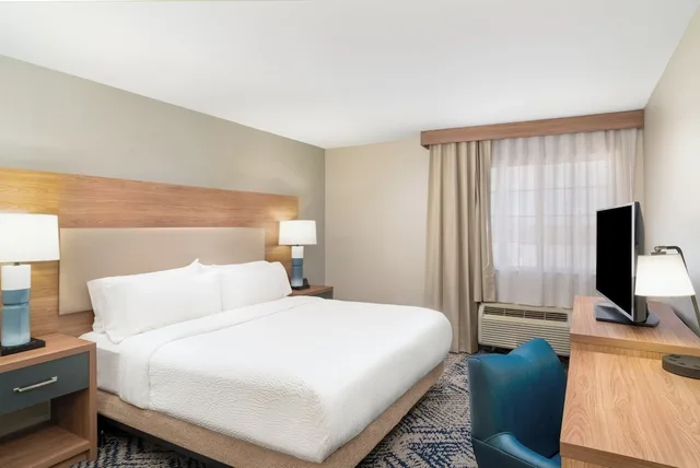 جناح بسرير كوين بغرفة نوم واحدة لذوي الإعاقة، Candlewood Suites El Paso 4/7