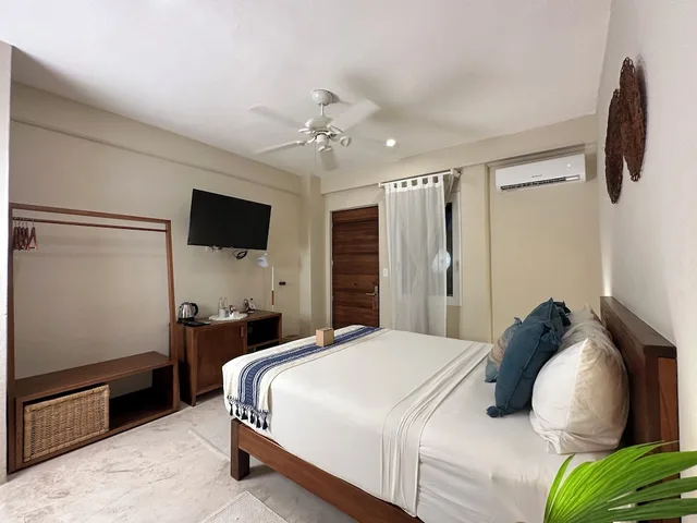غرفة سوبيريور بسرير كوين، Noah Beach Hotel and Suites 9/10