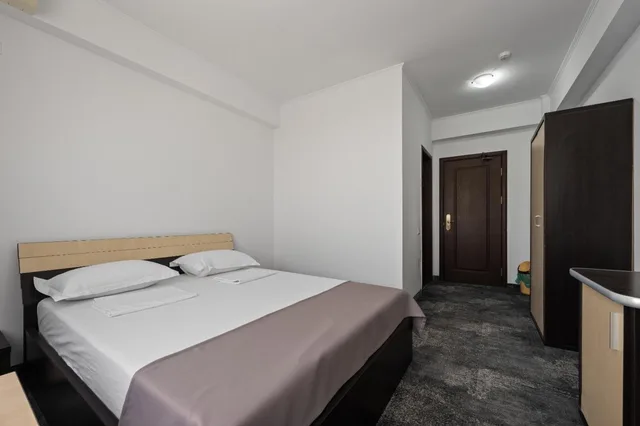 غرفة بسرير مزدوج بإطلالة على البحر، Hotel Coral 3/10
