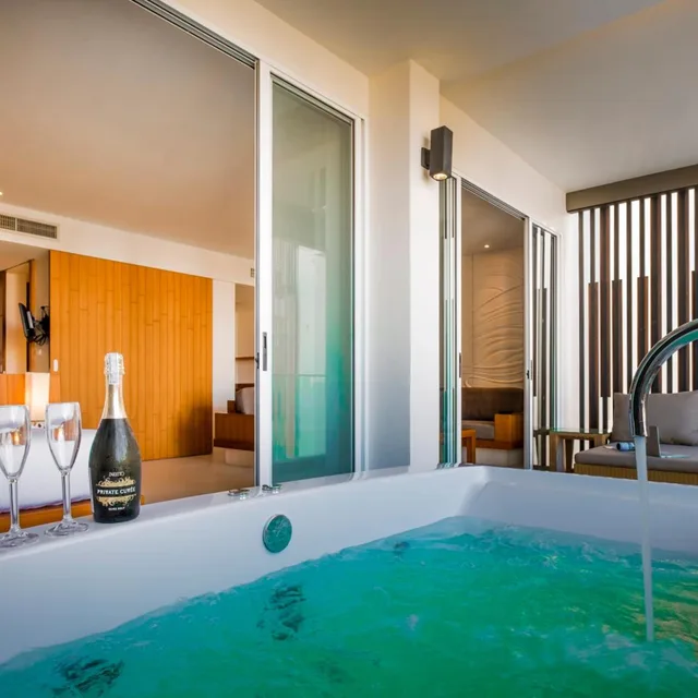 Spa, Suite, Hot Tub، G Hua Hin Resort Mall 8/10