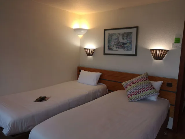 غرفة قياسية بسريرين منفصلين، Hotel Campanile Angers Ouest Beaucouze 3/4