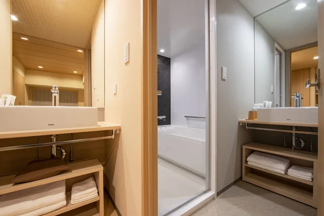 غرفة يابانية عائلية بفرشتي فوتون، Karaksa Hotel Tokyo Station 1/2