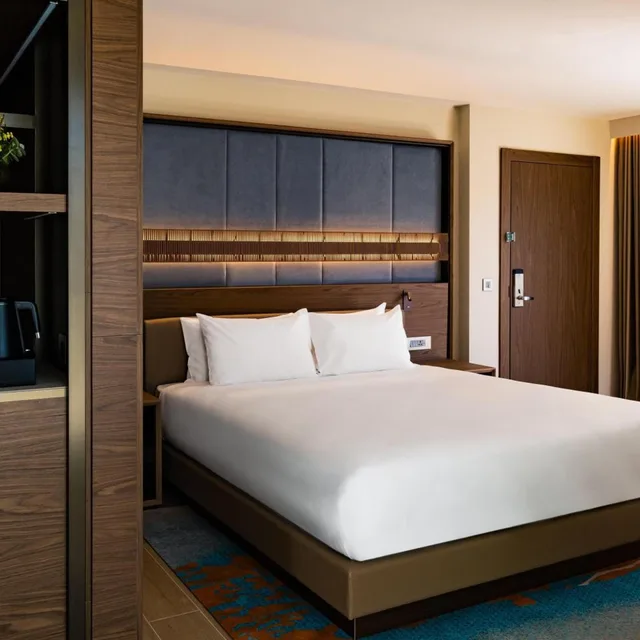 Regency, Suite, King Bed, Balcony، Hyatt Regency Malta 1/7
