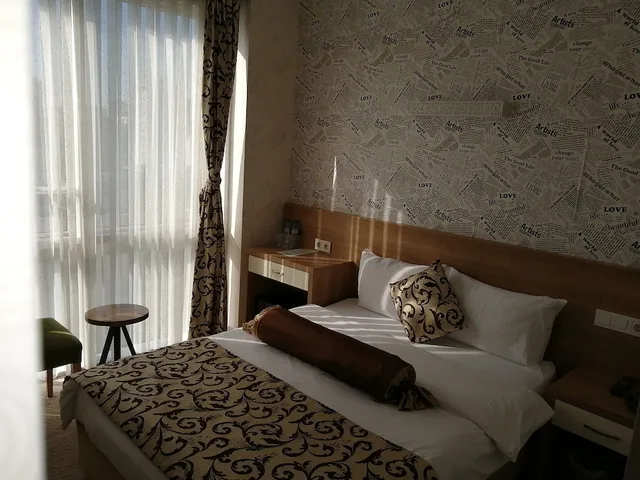 Multiple Bedrooms, Standard, Triple, Double and Twin Beds، Nice Royal 1/3