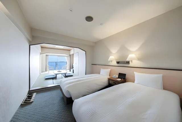 غرفة يابانية غربية بسريرين منفصلين، Resorpia Atami 1/1