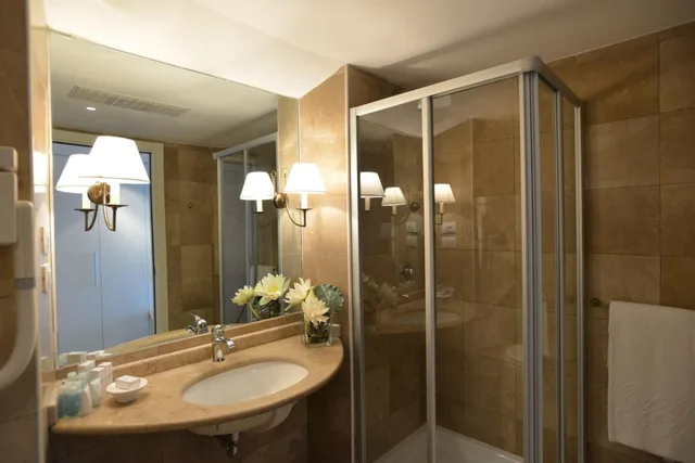 Room, Double or Twin Bed, Lateral Side Sea View، El Faro Hotel 6/7