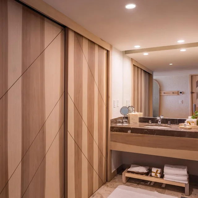 Preferred Club, Deluxe, King Bed, Marina View، Dreams Aventuras Riviera Maya 8/9