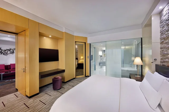 جناح بسرير كينج، The Westin Hotel Bahrain City Centre 1/6