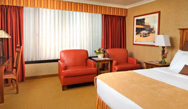 Resort, 2 Queen Beds، The Omni Grove Park Inn 4/5