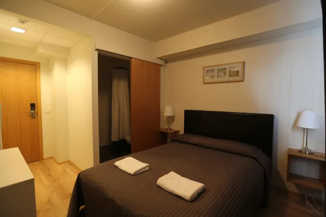 City, Double Bed, Private Bathroom, 100 Iceland Hotel 2/5