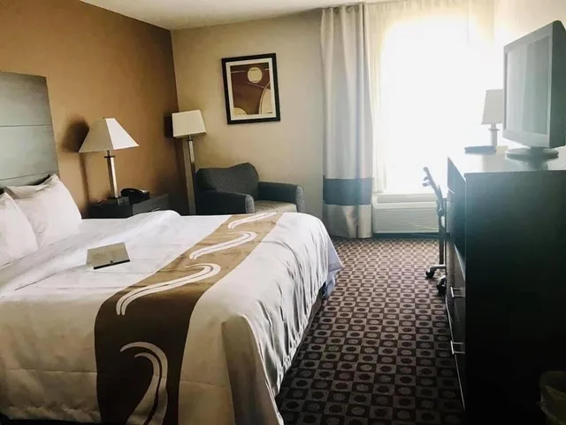 Standard, King Bed, Quality Inn High Point - Archdale 1/2