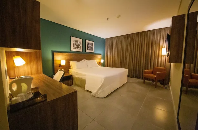 Leisure, King Bed, Diff Hotel 3/7