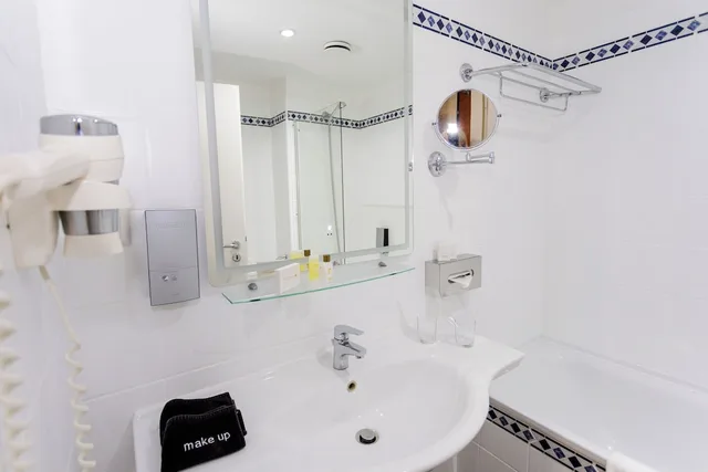 Room, Triple, Sofa, Mediterran Hotel 7/8