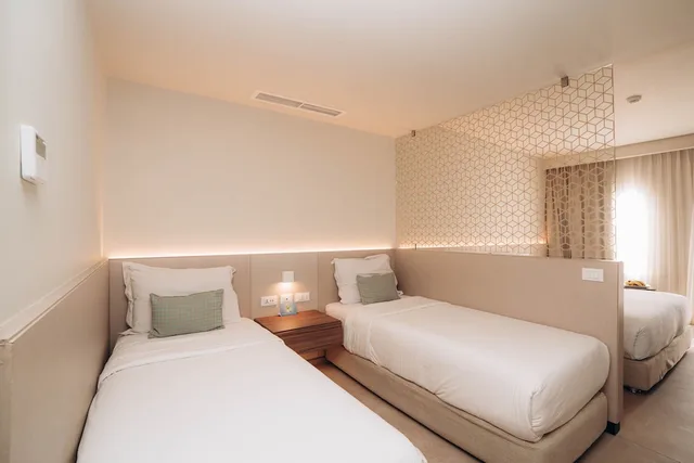 Comfort, Deluxe, King Bed, Reef Oasis Beach Resort 2/10