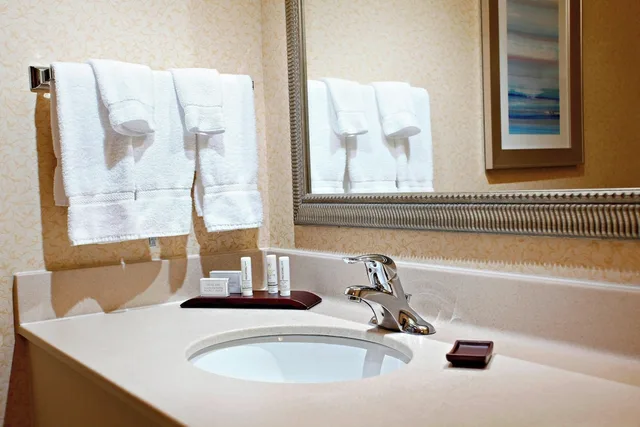 غرفة بسريرين كوين، Fairfield Inn And Suites Sudbury 2/3