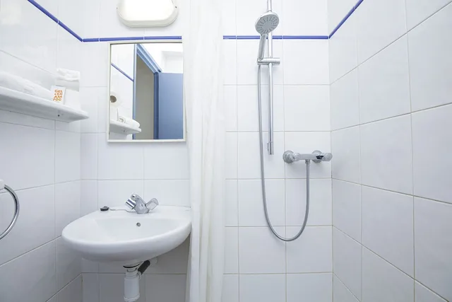Room, Triple, 3 Beds, Hostal Mas 3/7