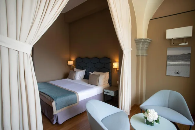 جناح جونيور بإطلالة على البحر بشرفة، Grand Hotel Portovenere 2/6