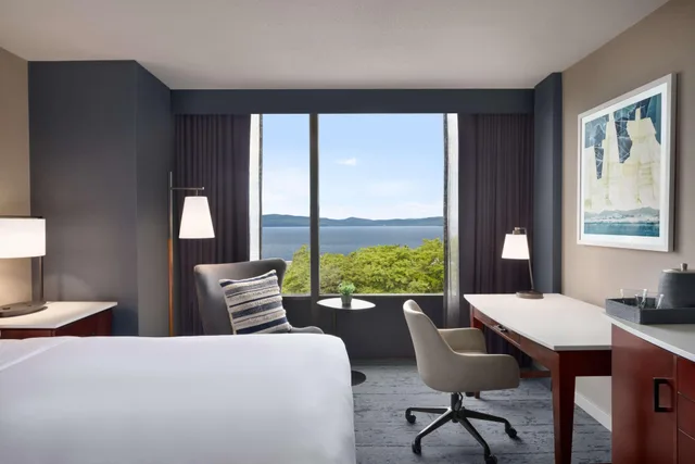 Room, Double Bed, with View, Hotel Champlain Burlington, Curio Collection by Hilton 2/3