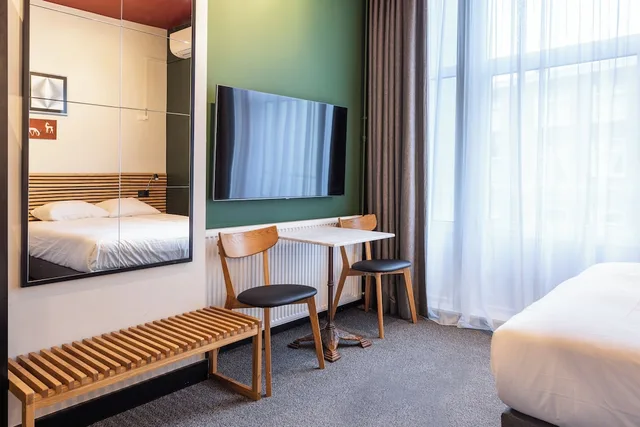 غرفة أساسية ثلاثية بسرير كوين وسرير فردي، Hotel Freeland 4/4