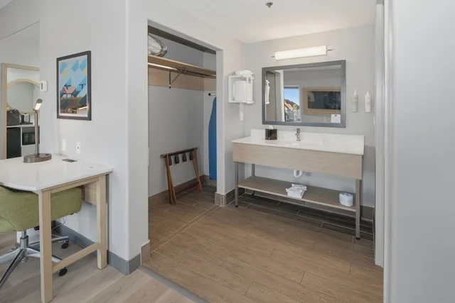 Studio, Suite, King Bed, Sofa, Accessible, Hampton Inn & Suites Pharr, TX 10/10