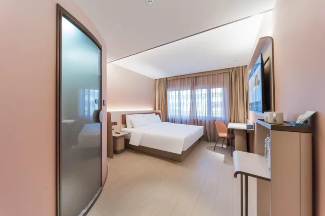 غرفة بزنس بسرير كوين، Hanting Hotel Ji'nan Huaxin Road 1/1